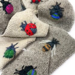 Жук в технике Puff Color Knitting (Лена Родина)