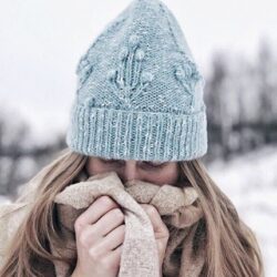 [Вязание] Шапка с персиками (Маргарита Терехова)